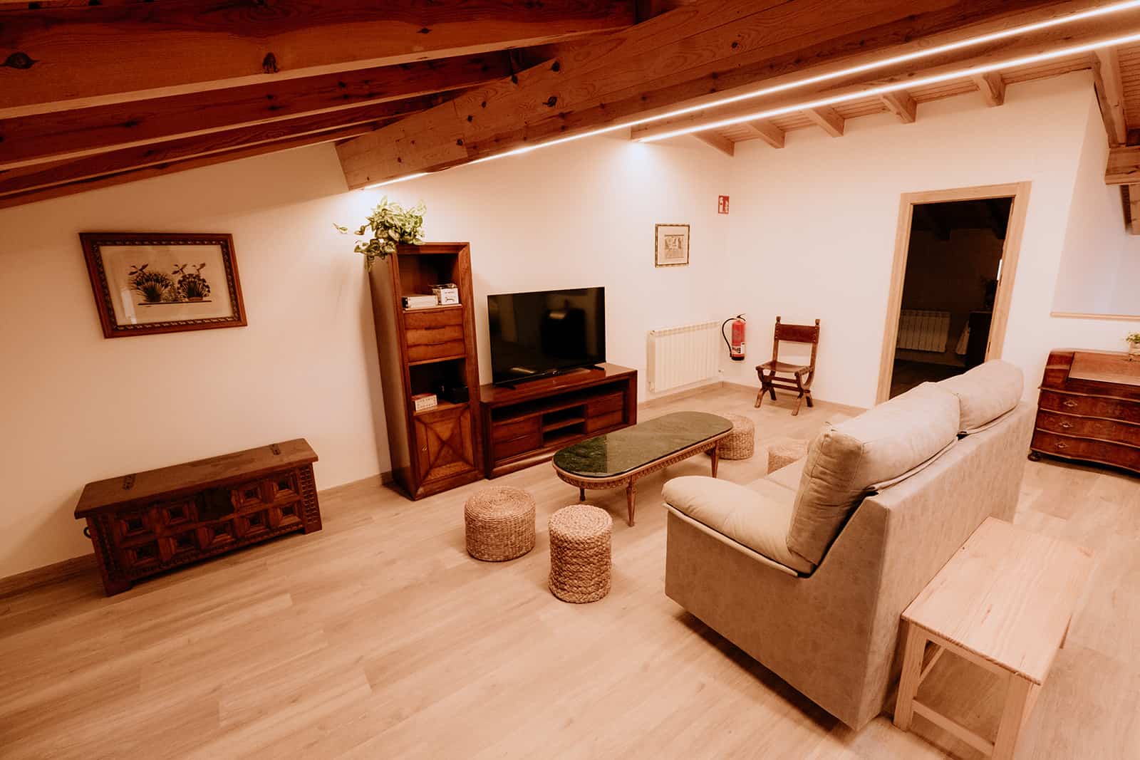 amplio salón casa rural en Burgos