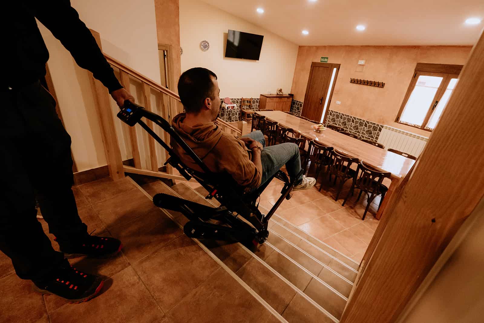 ejemplo casa rural con plataforma para personas con movilidad reducida